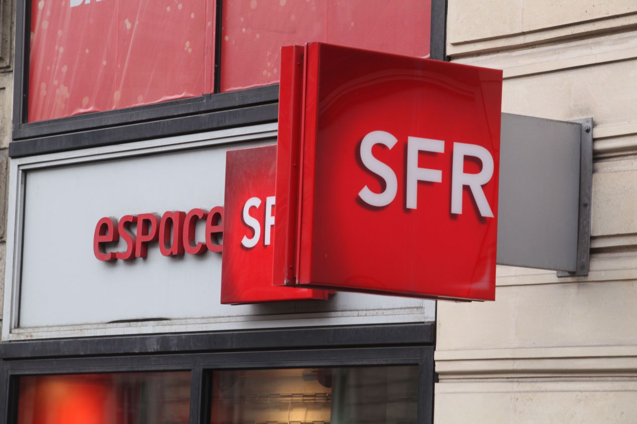 S.F.R.
